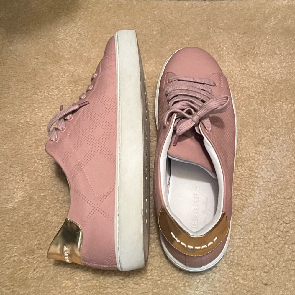 BURBERRY sneakers